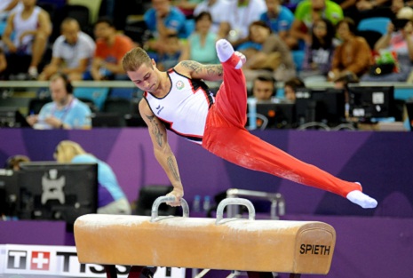 Baku 2015: Azerbaijani gymnast wins silver medal in pommel horse exercise